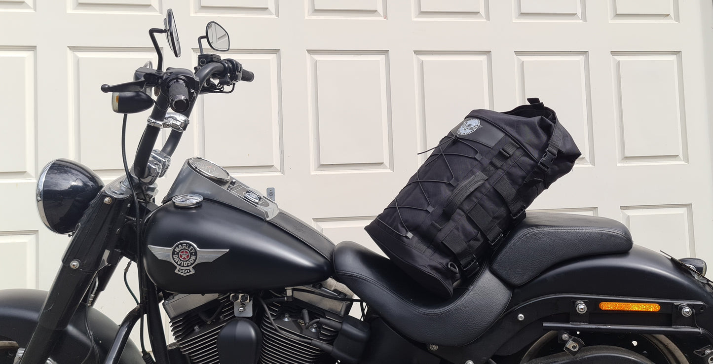 Svarog England Sissybar luggage bag for a chopper or bobber
