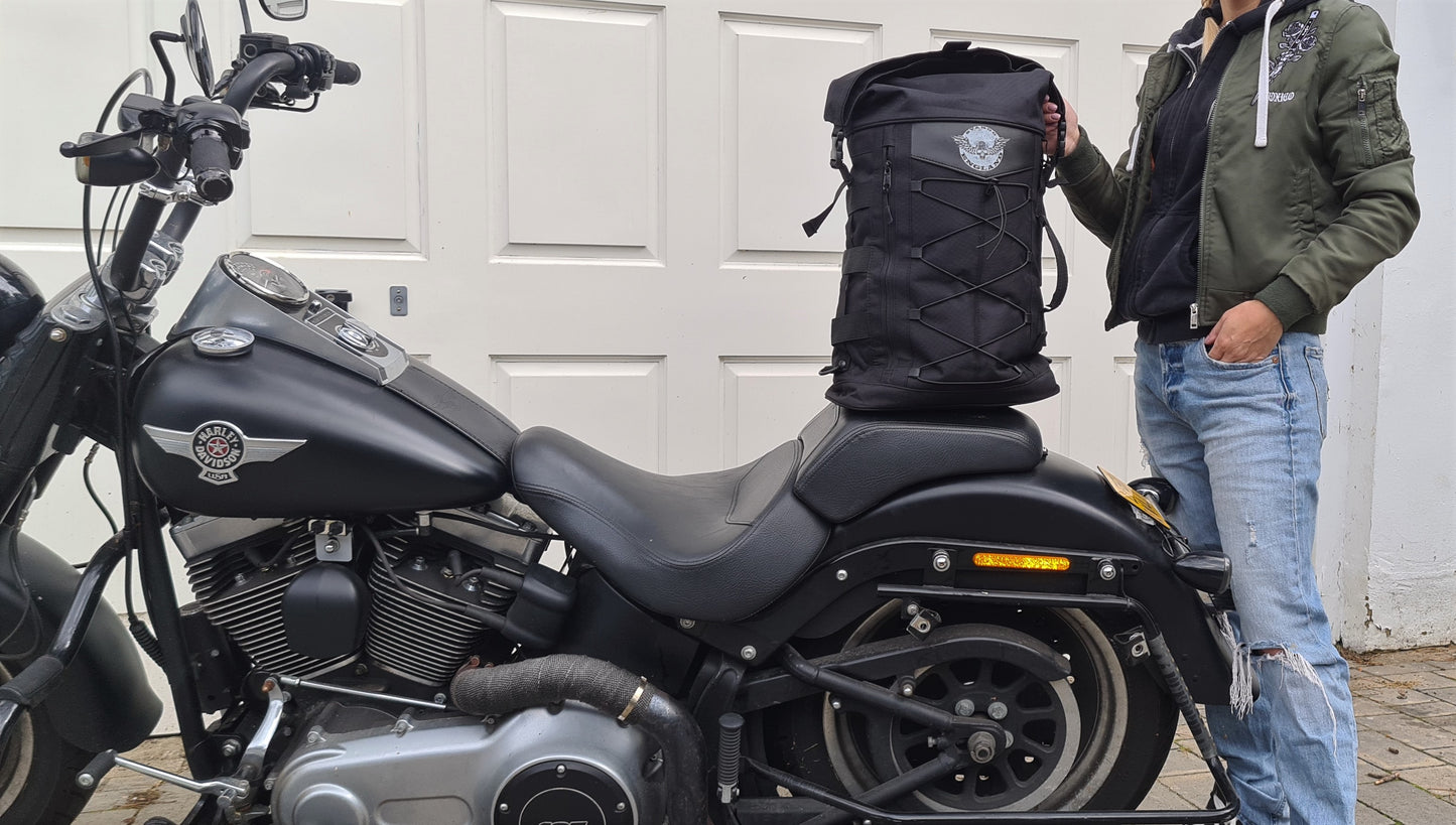 Svarog England Sissybar luggage bag for a chopper or bobber