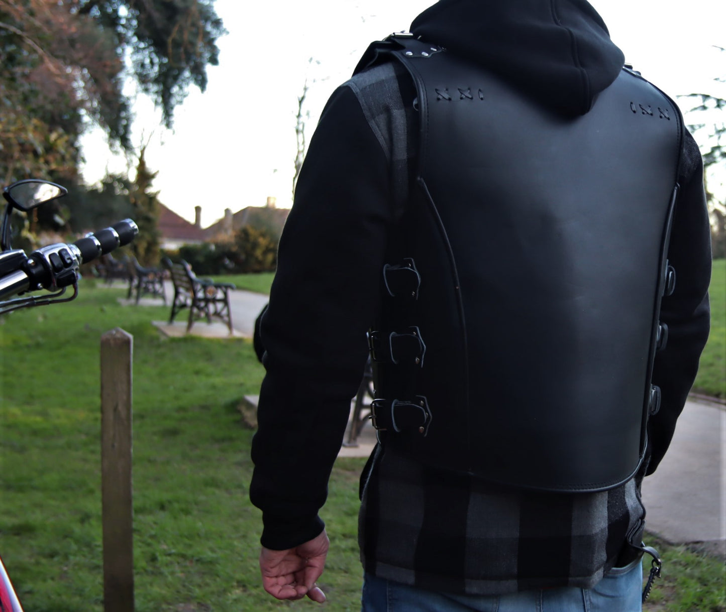 SVAROG Heavy Duty 4-7 MM Thick Buffalo Leather Vest “INVADER”