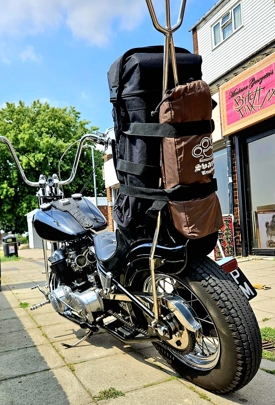 Svarog England Sissybar luggage bag for a chopper or bobber